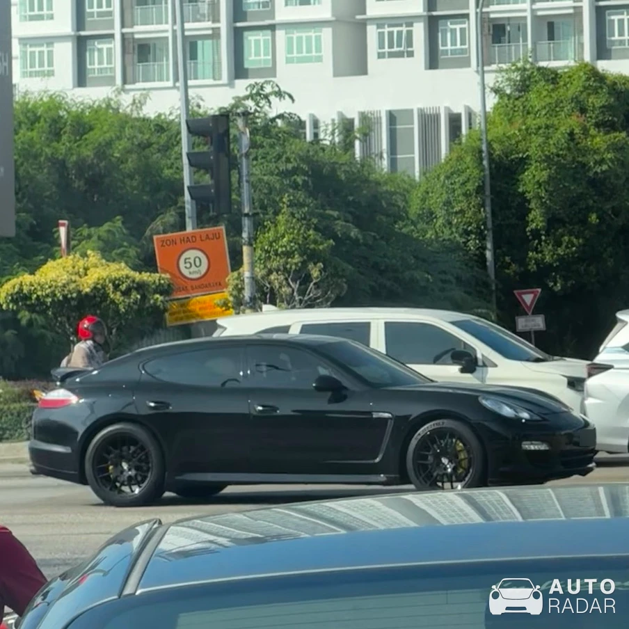 Porsche 970 Panamera Turbo spotted in Melaka