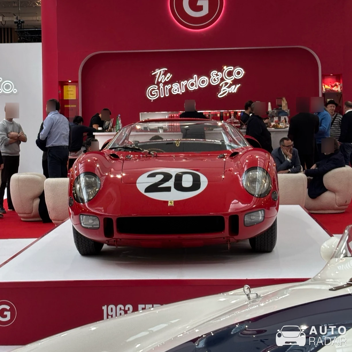 Ferrari 275 P spotted in Issy-les-Moulineaux