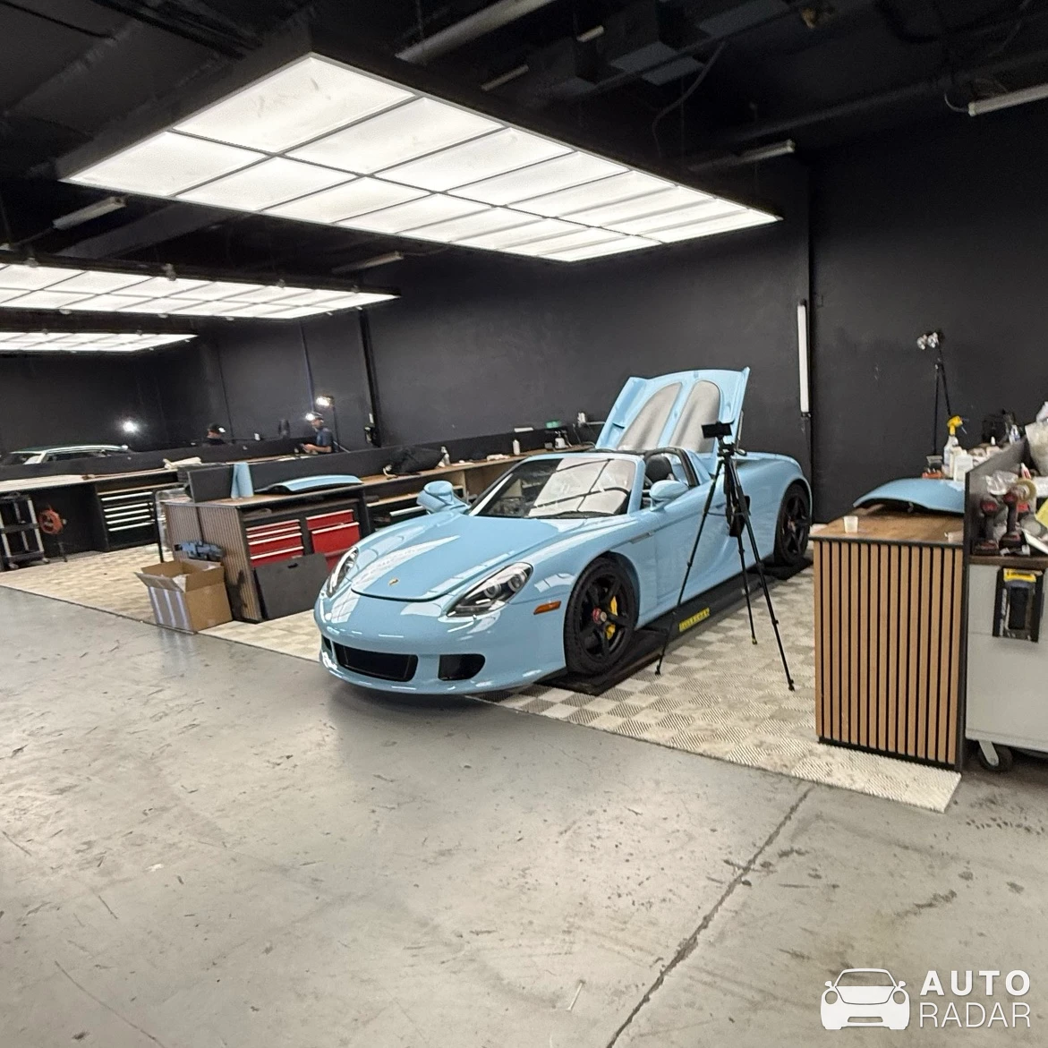 Porsche Carrera GT spotted in Costa Mesa, United States