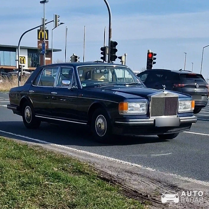 Rolls-Royce Silver Spur spotted in Jever