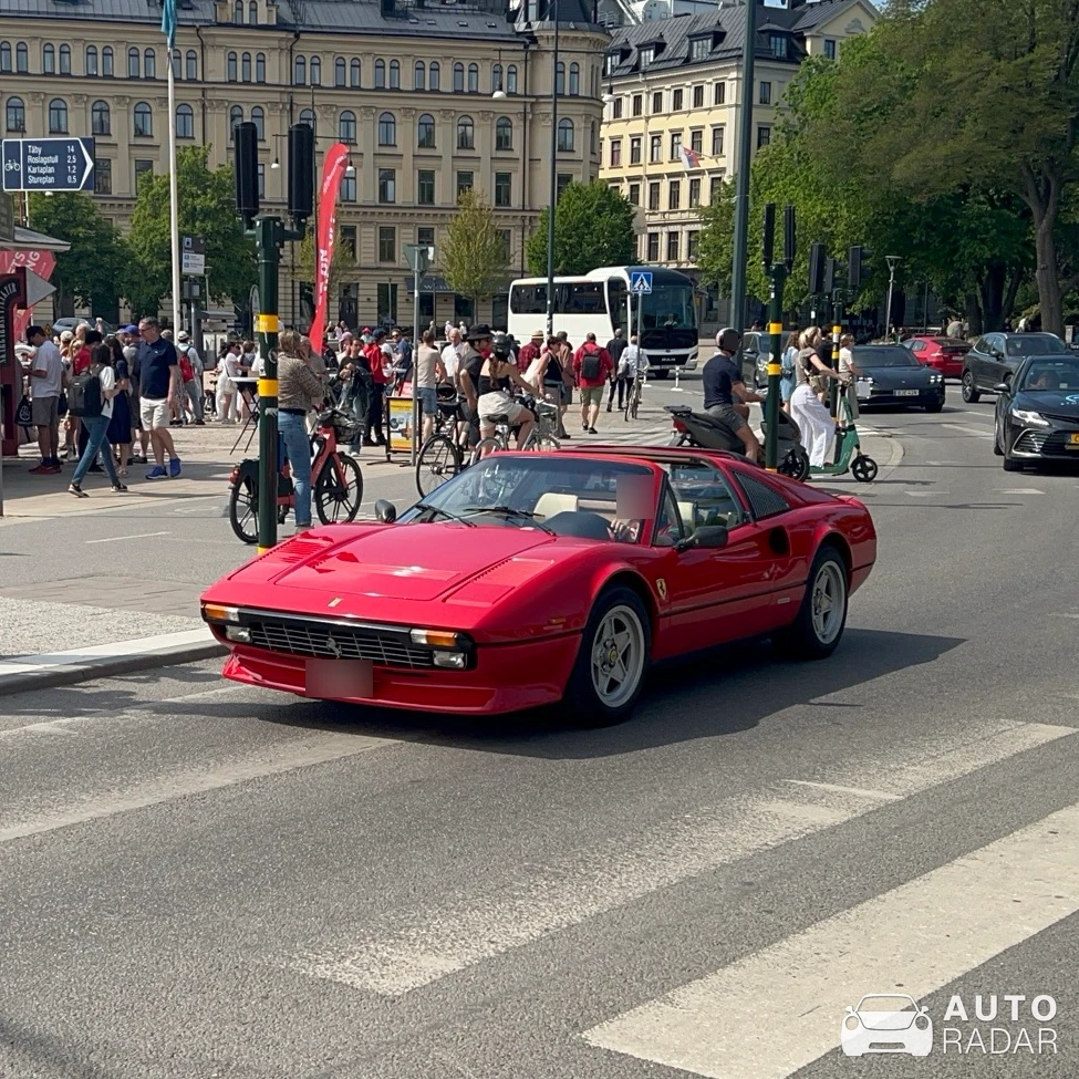 Ferrari 308 GTSi spotted