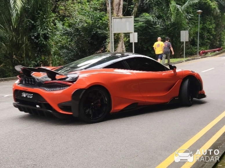 McLaren 765LT spotted in Singapore, Singapore