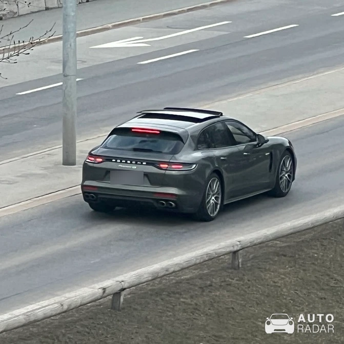 Porsche 971 Panamera 4S Sport Turismo spotted in Sankt Moritz