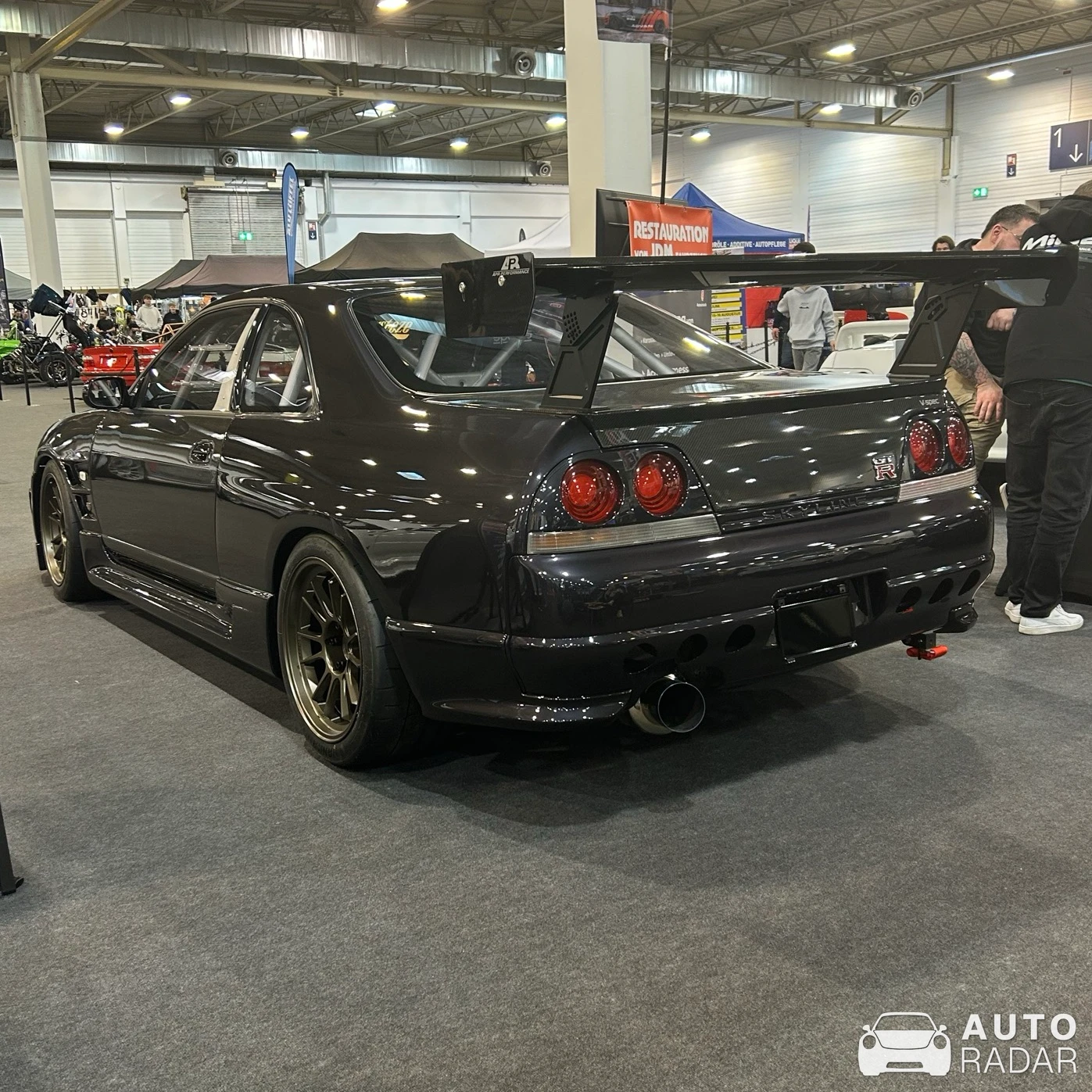 Nissan Skyline R33 V-Spec spotted in Essen