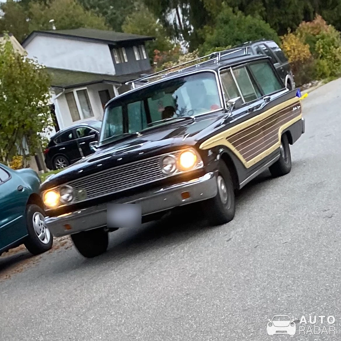 Ford Country Squire spotted in Maple Ridge