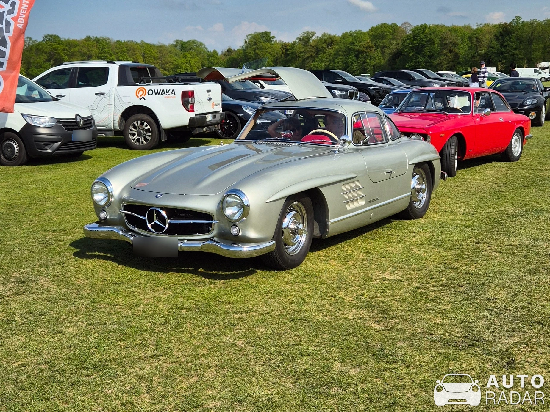 Mercedes-Benz 300SL W194 spotted in Chantilly