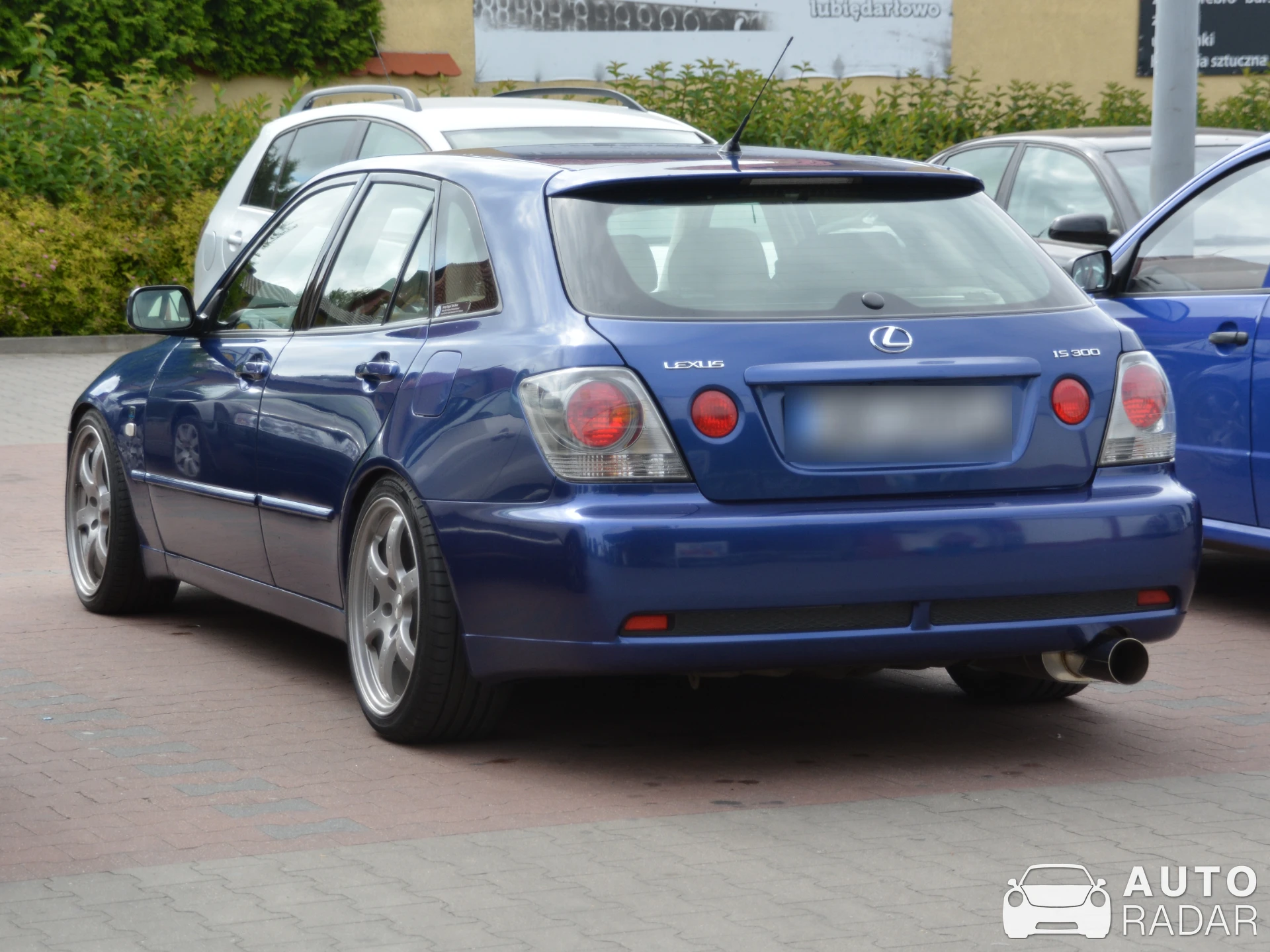 Lexus IS 300 SportCross spotted in Jarosławiec
