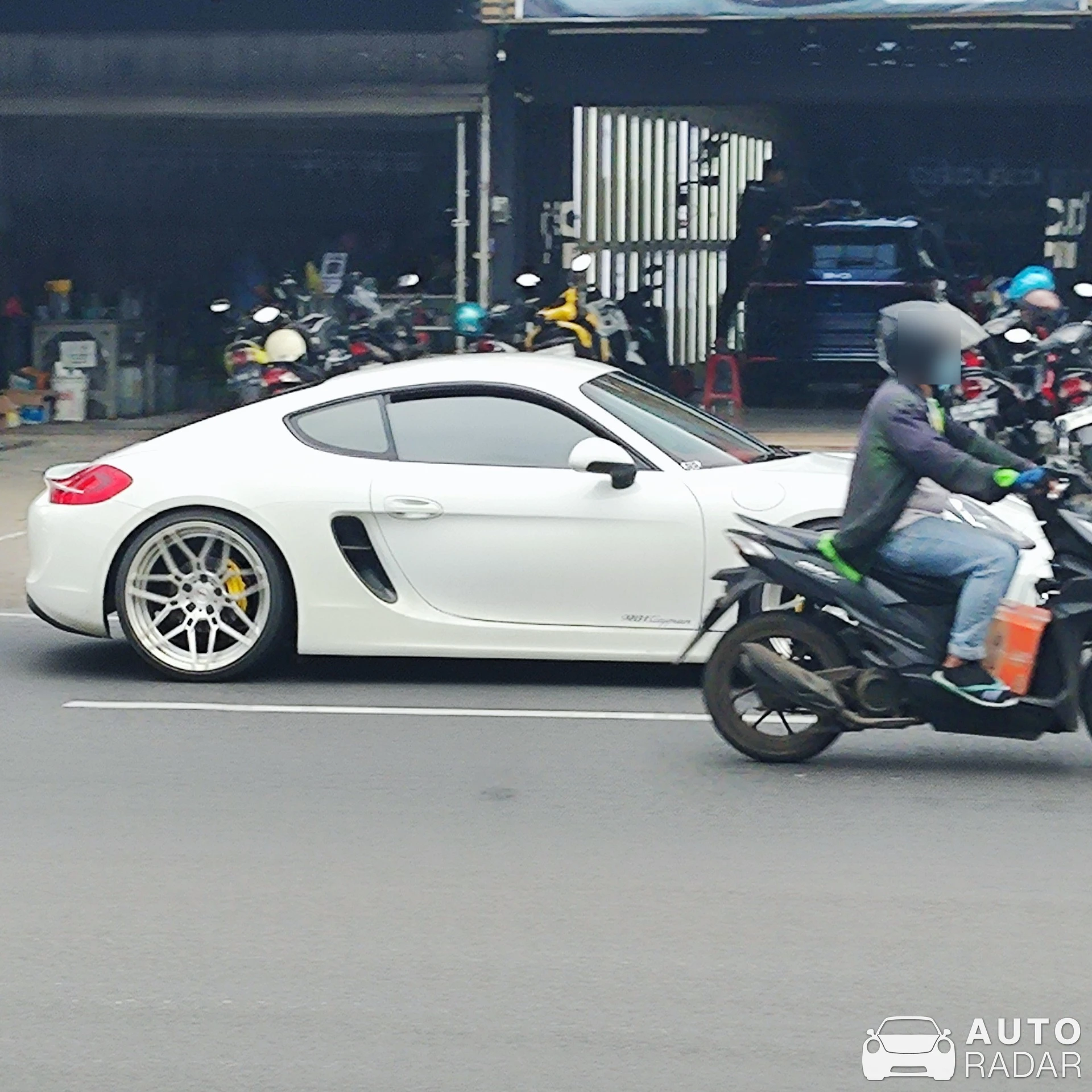 Porsche 981 Cayman spotted in Kota Semarang, Indonesia