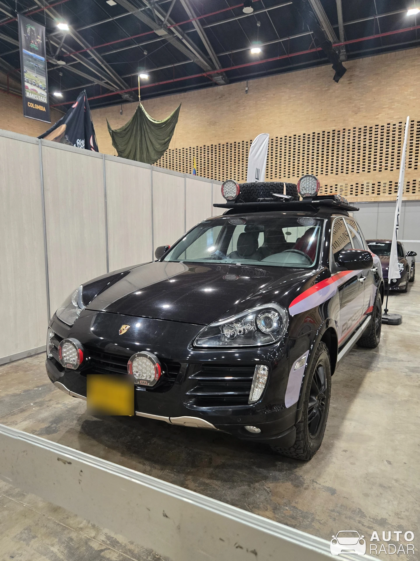 Porsche Cayenne spotted in Bogotá, Colombia