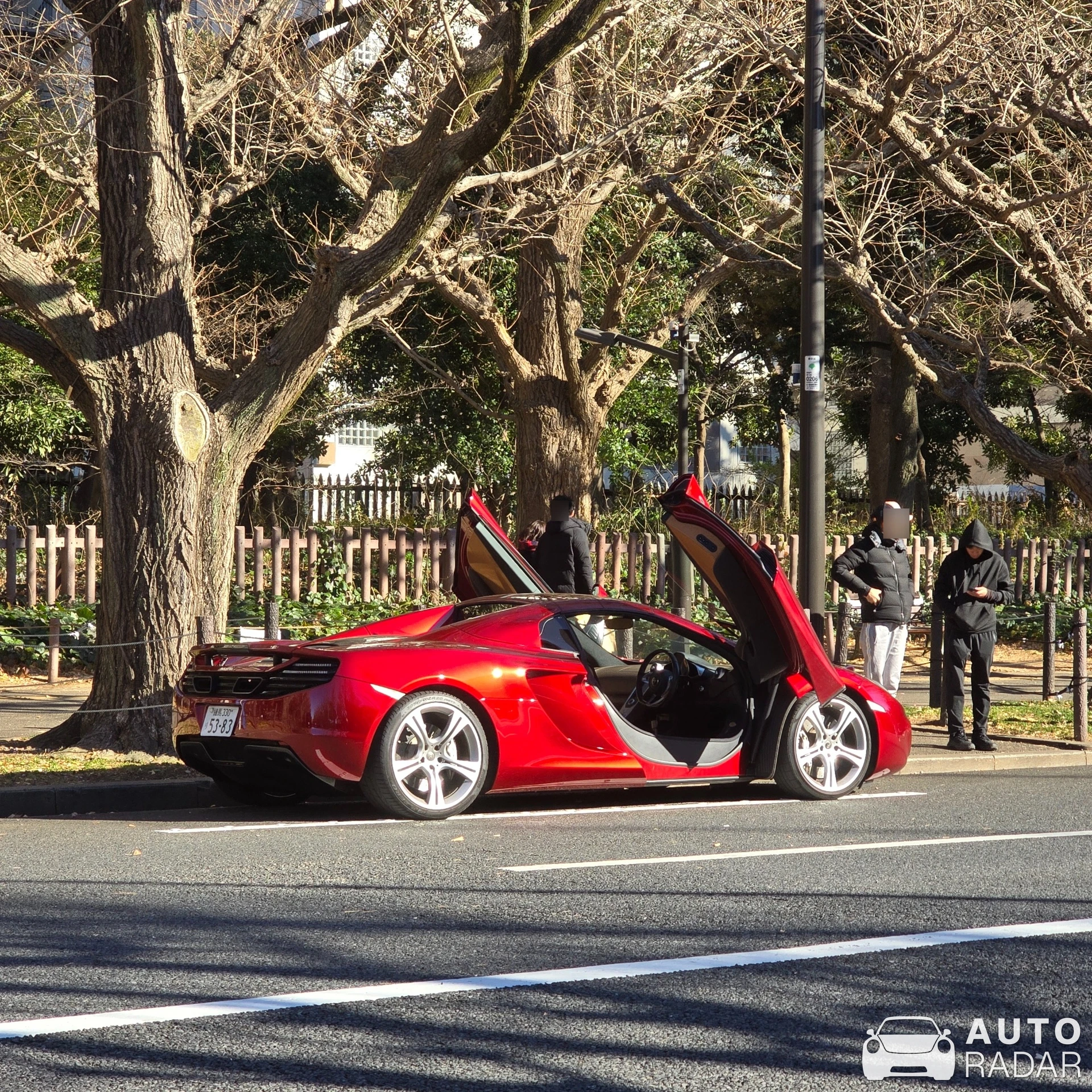 McLaren 12C Spider spotted in Minato City, 일본