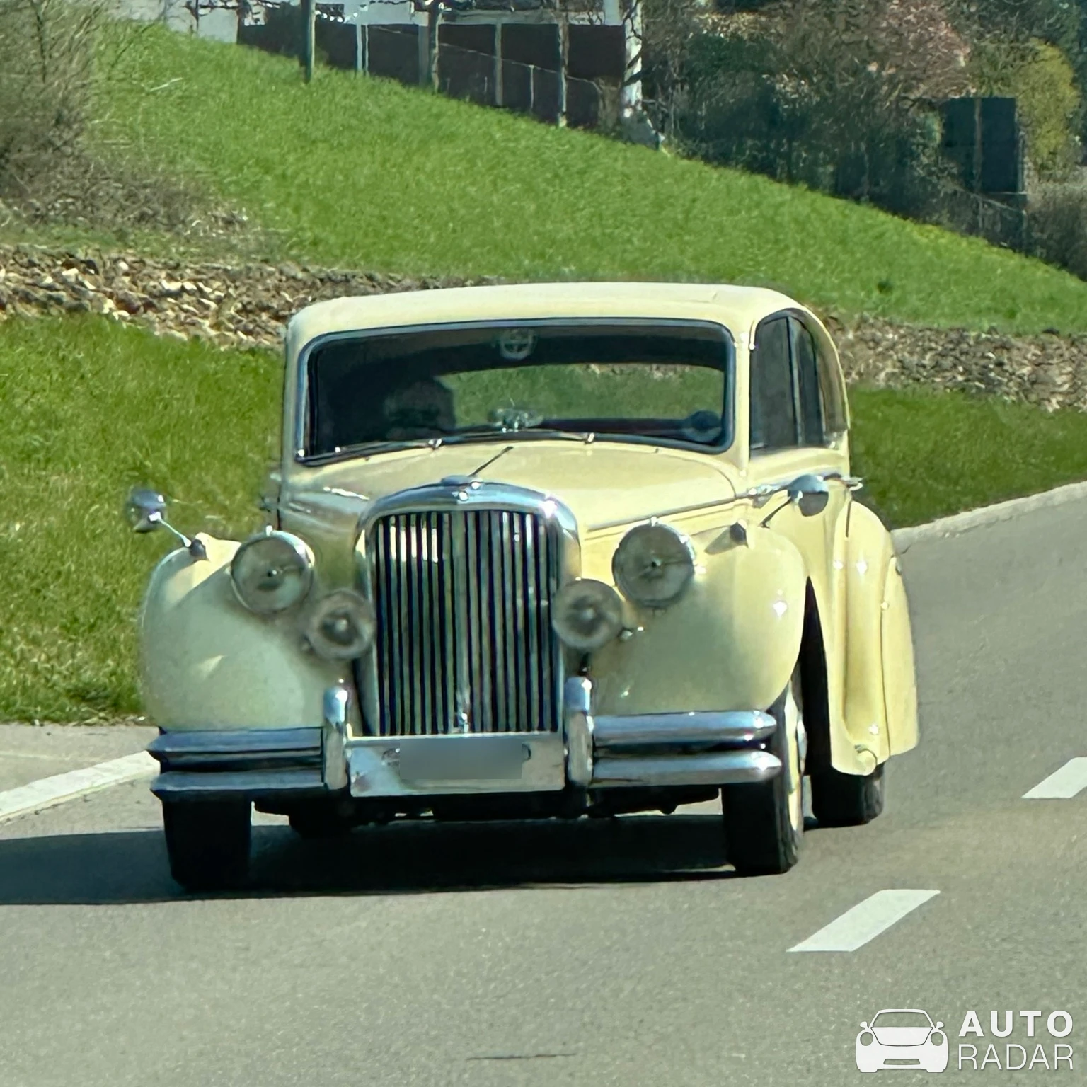 Jaguar Mark V spotted in Freienstein-Teufen