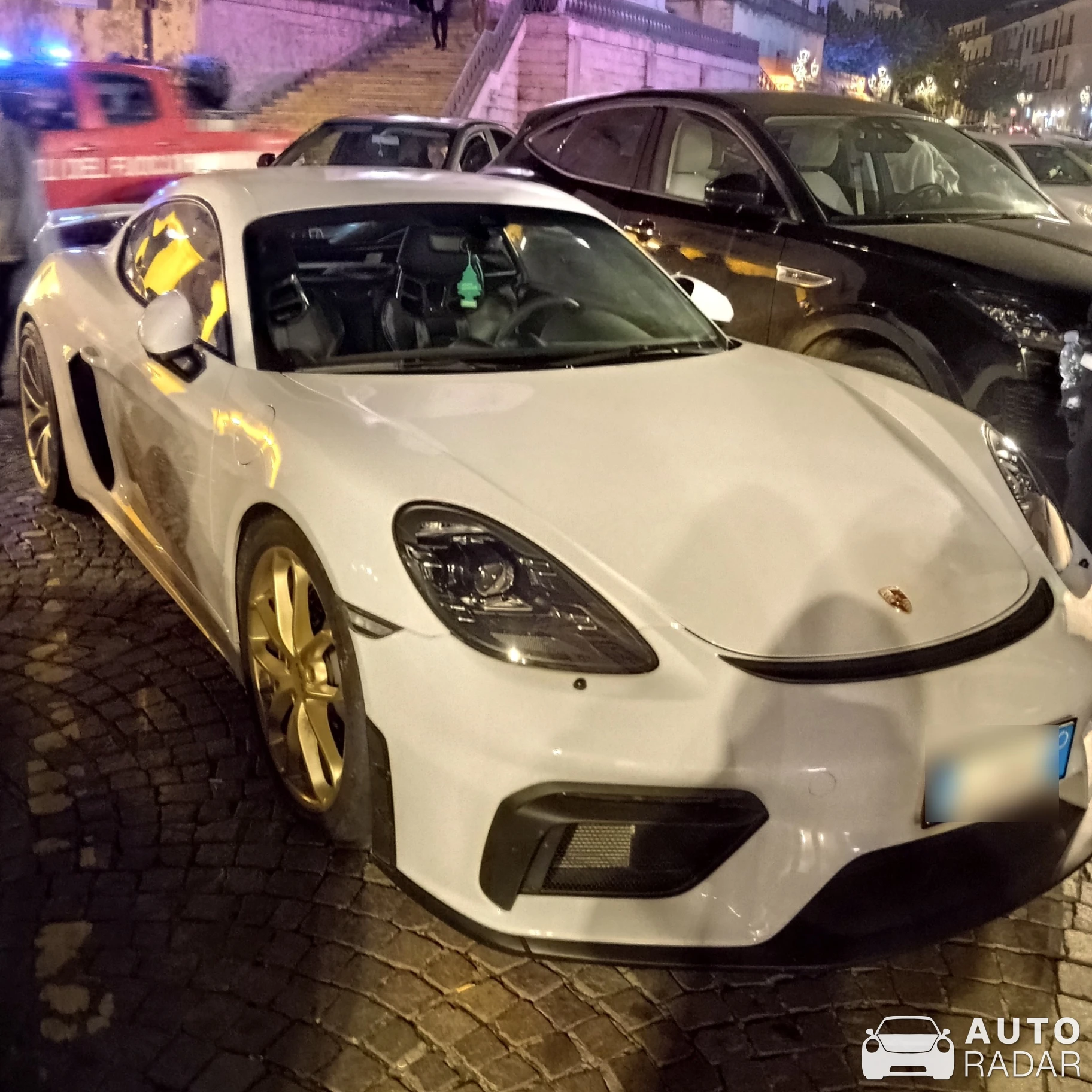 Porsche 718 Cayman GT4 spotted in Lamezia Terme, Italy