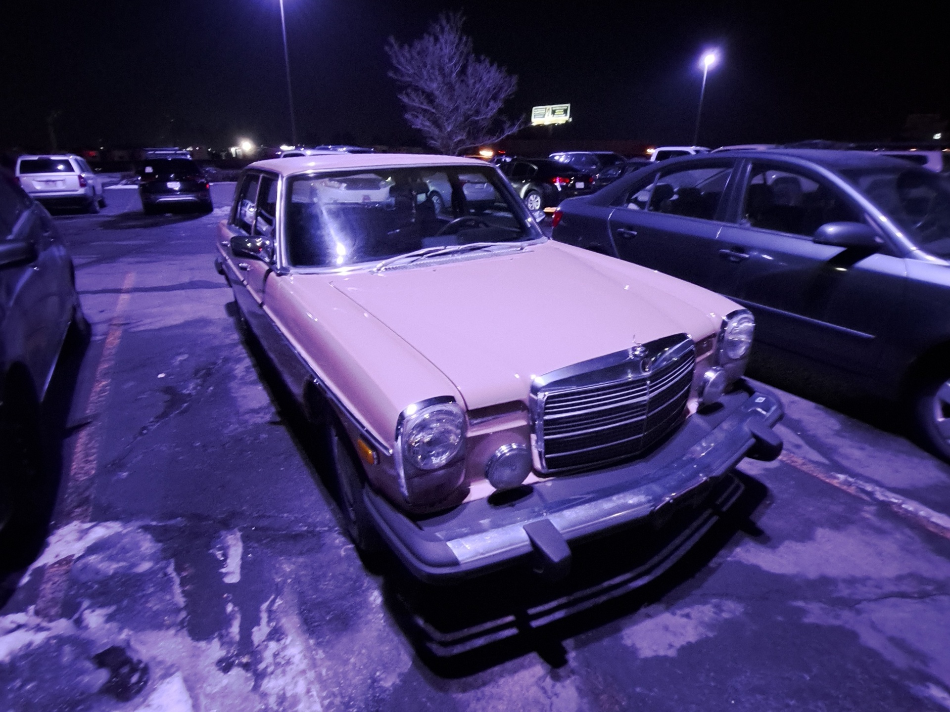 Mercedes-Benz 230E W114