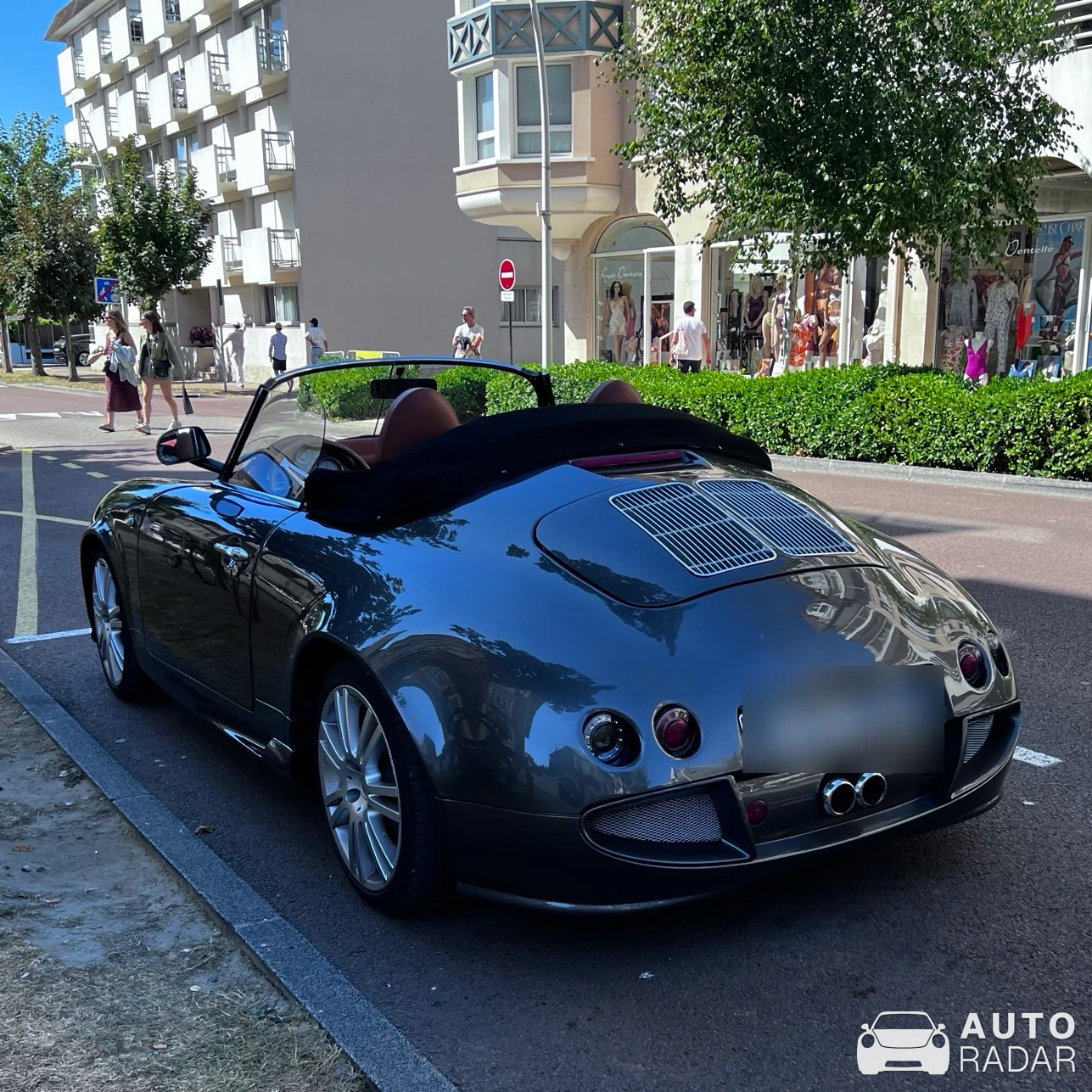 PGO Speedster spotted in Le Touquet-Paris-Plage