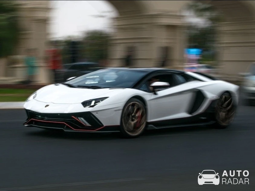 Lamborghini Aventador LP780-4 Ultimae Roadster spotted in Brasília, Brazil