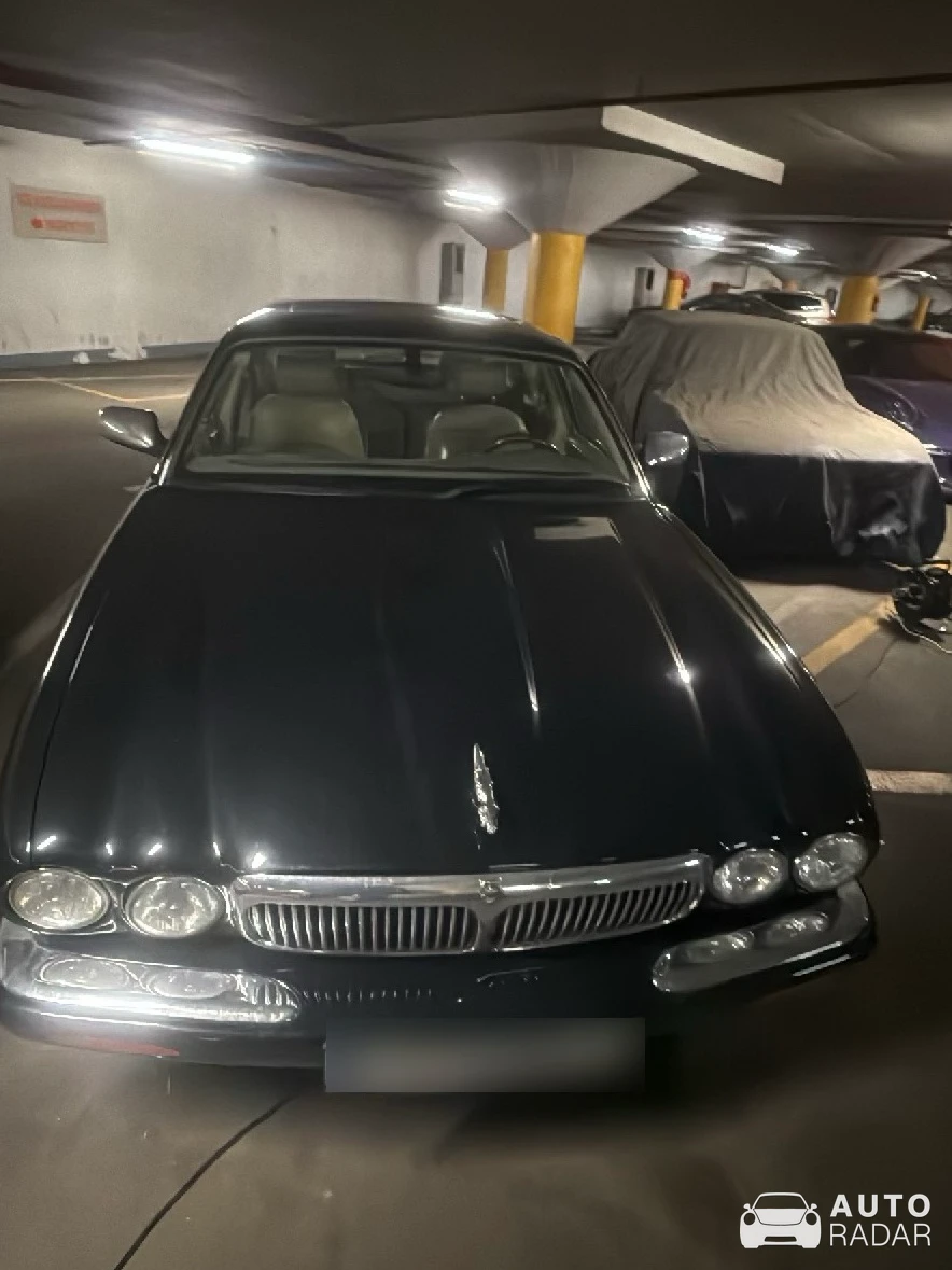 Jaguar XJ spotted in Zagreb, Croatia