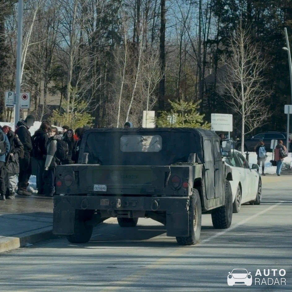 AM General Humvee spotted in Terrebonne