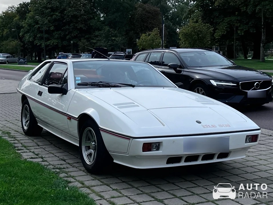 Lotus Excel spotted in Le Touquet-Paris-Plage
