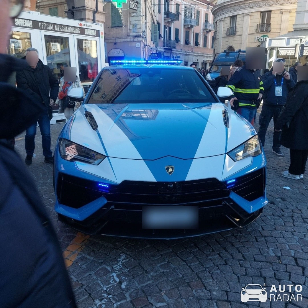 Lamborghini Urus Performante Polizia spotted in Sanremo