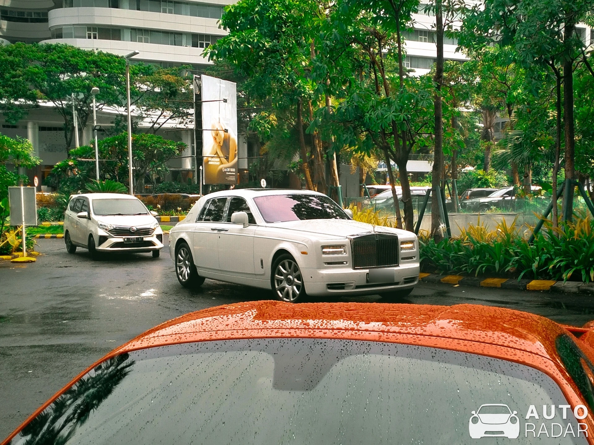 Rolls-Royce Phantom VIII Series II spotted in Surabaya, Indonesia