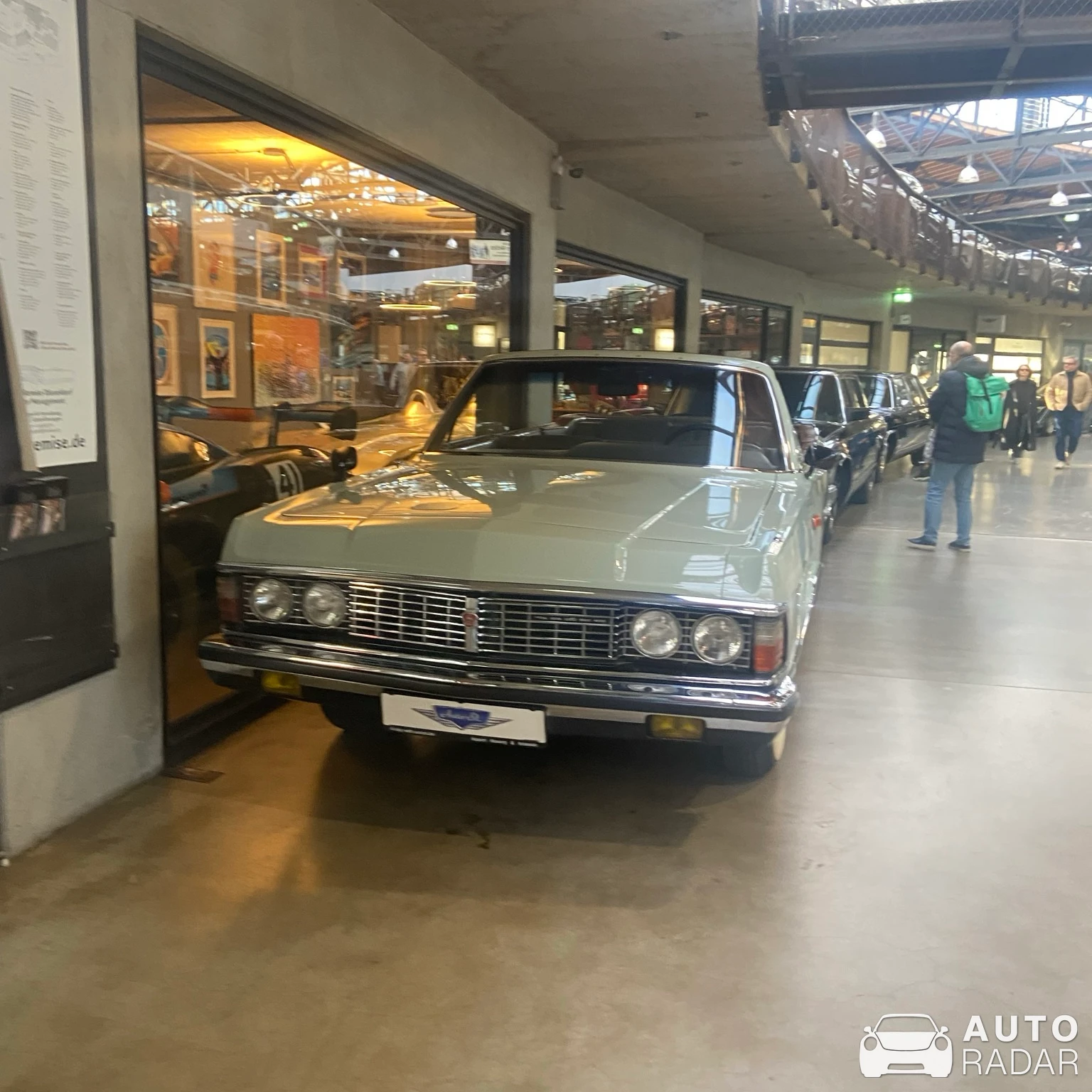 GAZ 14-05 Chaika spotted in Düsseldorf