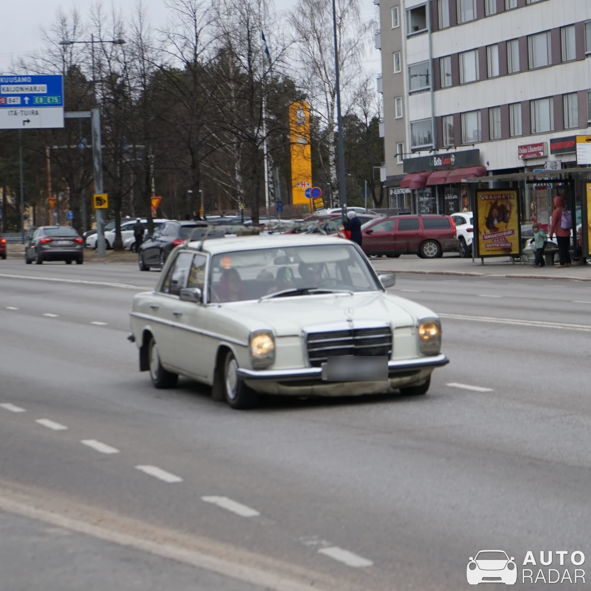 Mercedes-Benz W115 240 D spotted in Oulu