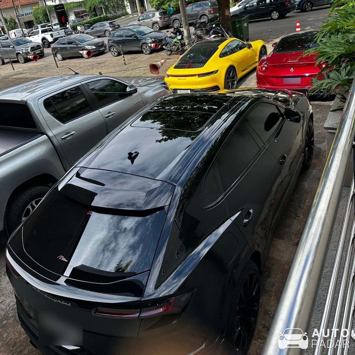 Lamborghini Urus spotted in Setor Marista Sul, Brazil
