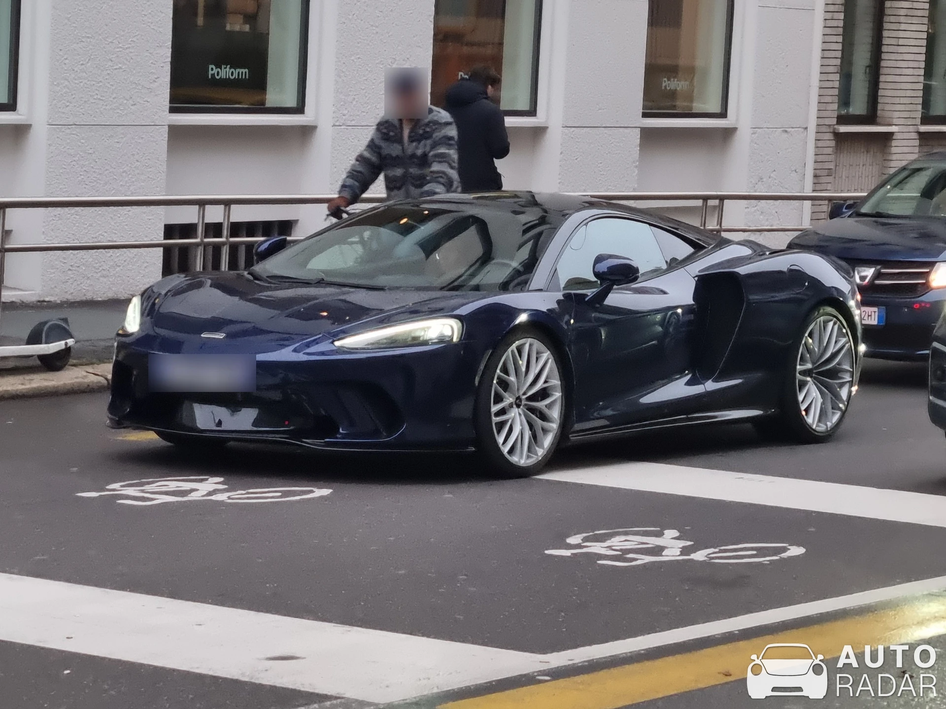 McLaren GT spotted in Milano, Italia