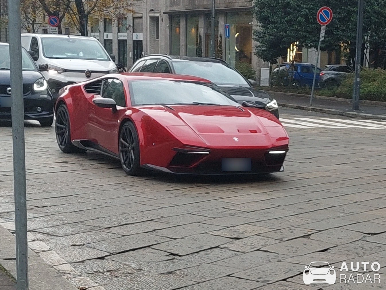 De Tomaso P72 spotted in Milano