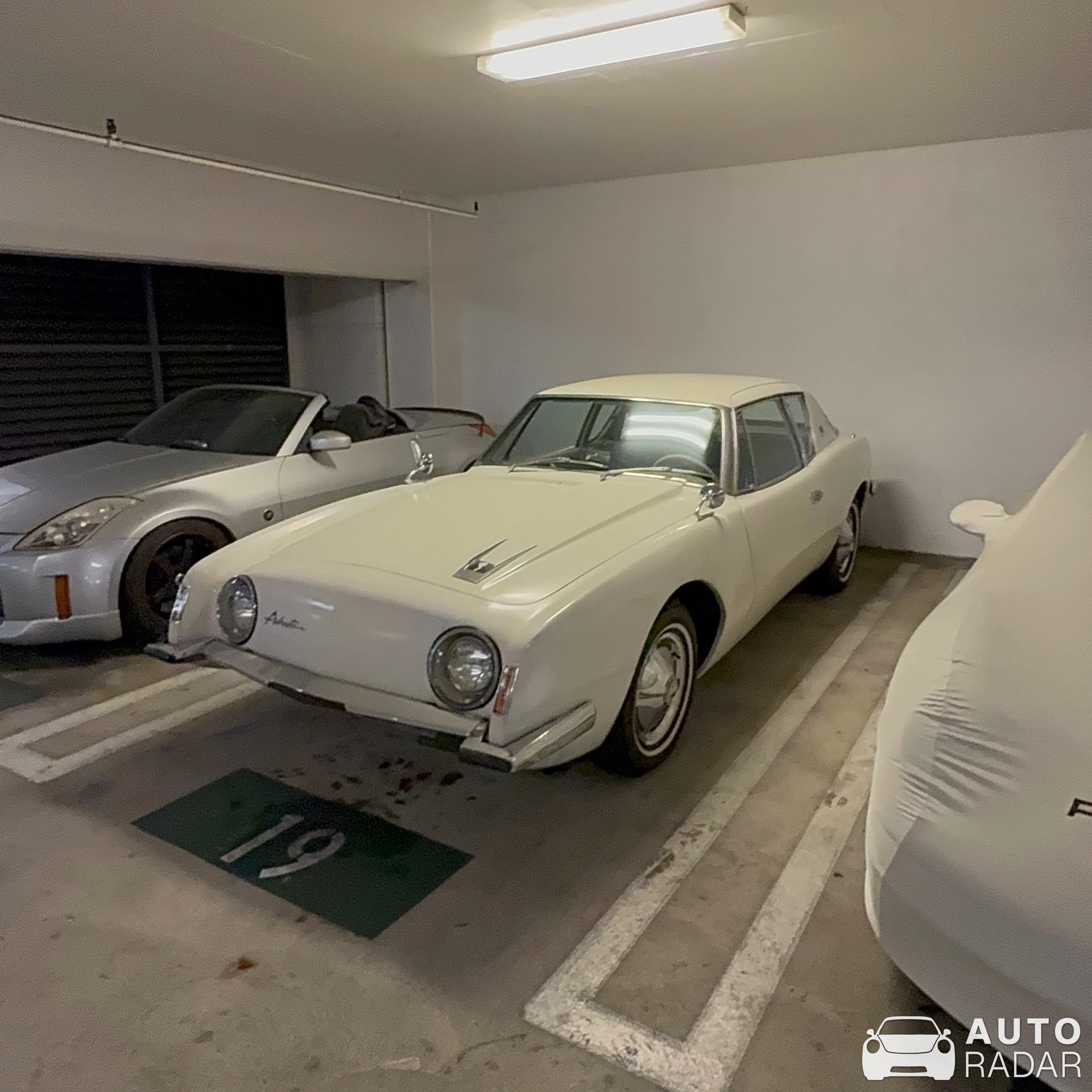 Studebaker Avanti R1 spotted in Beverly Hills