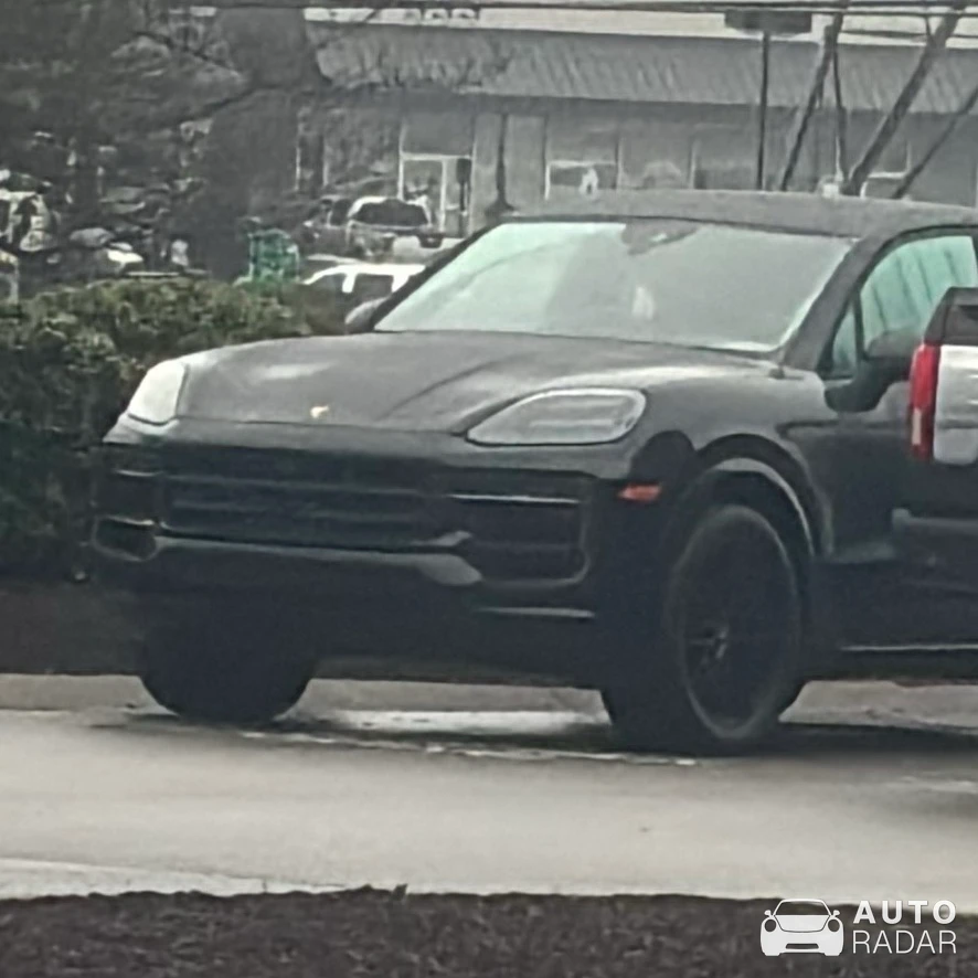 Porsche Cayenne spotted in White House