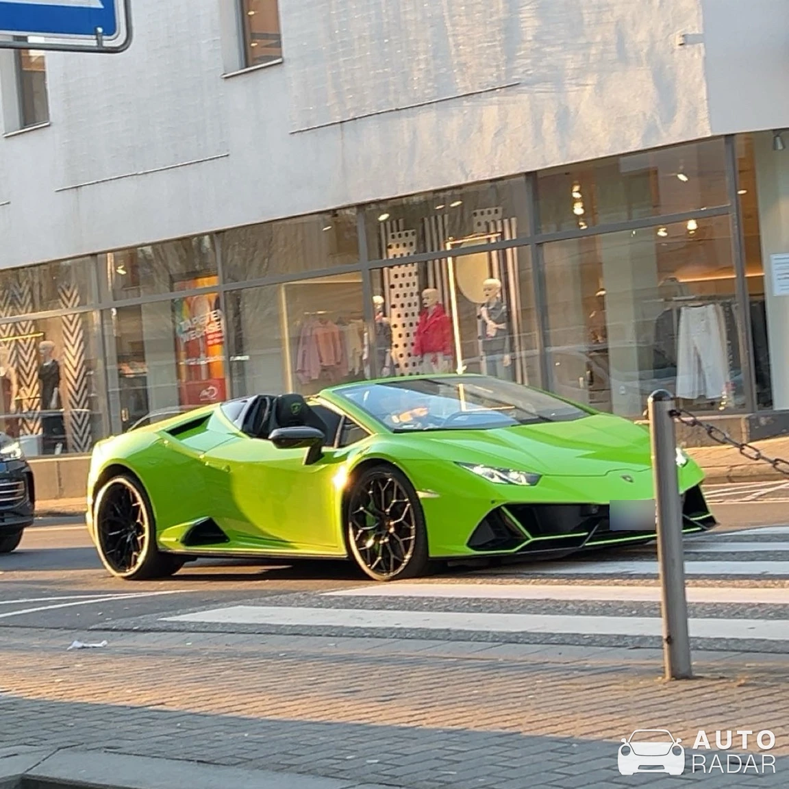 Lamborghini Huracán LP640-4 EVO Spyder spotted in Gelnhausen