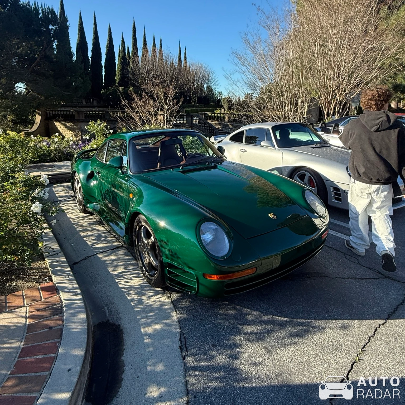 Porsche 959 SC spotted in Beverly Hills