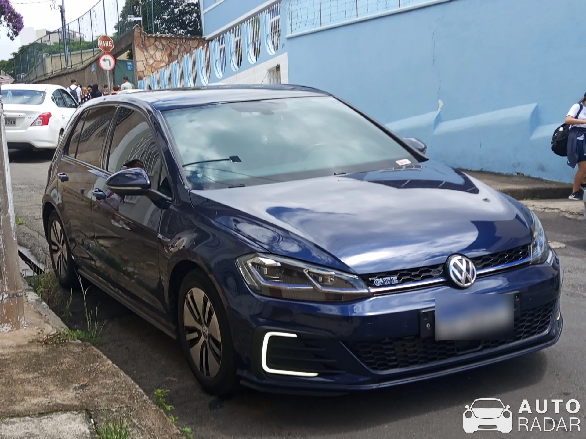 Volkswagen Golf GTE spotted in Juiz de Fora, Brazil