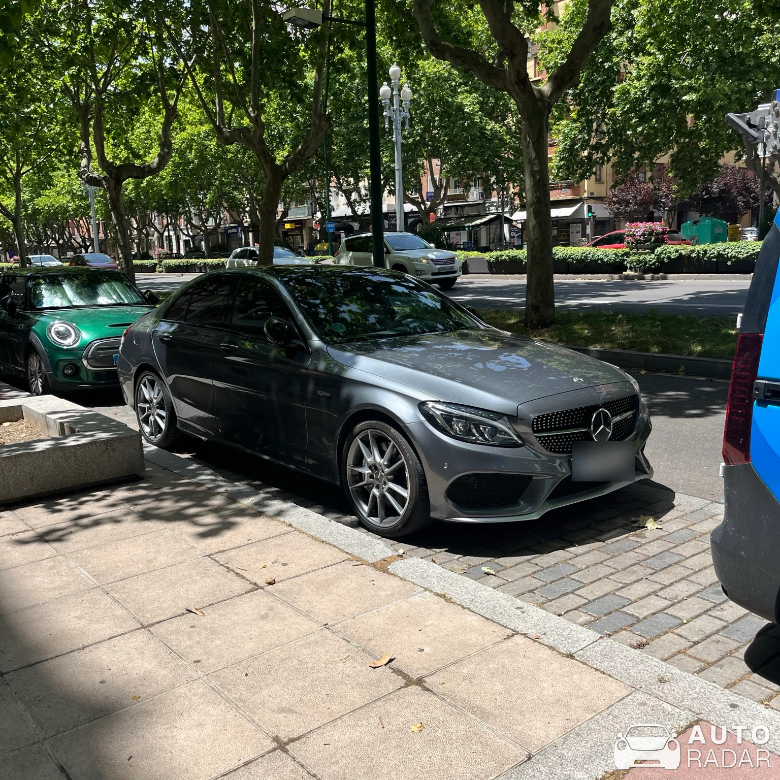 Mercedes-Benz C43 AMG W202 spotted in Valladolid