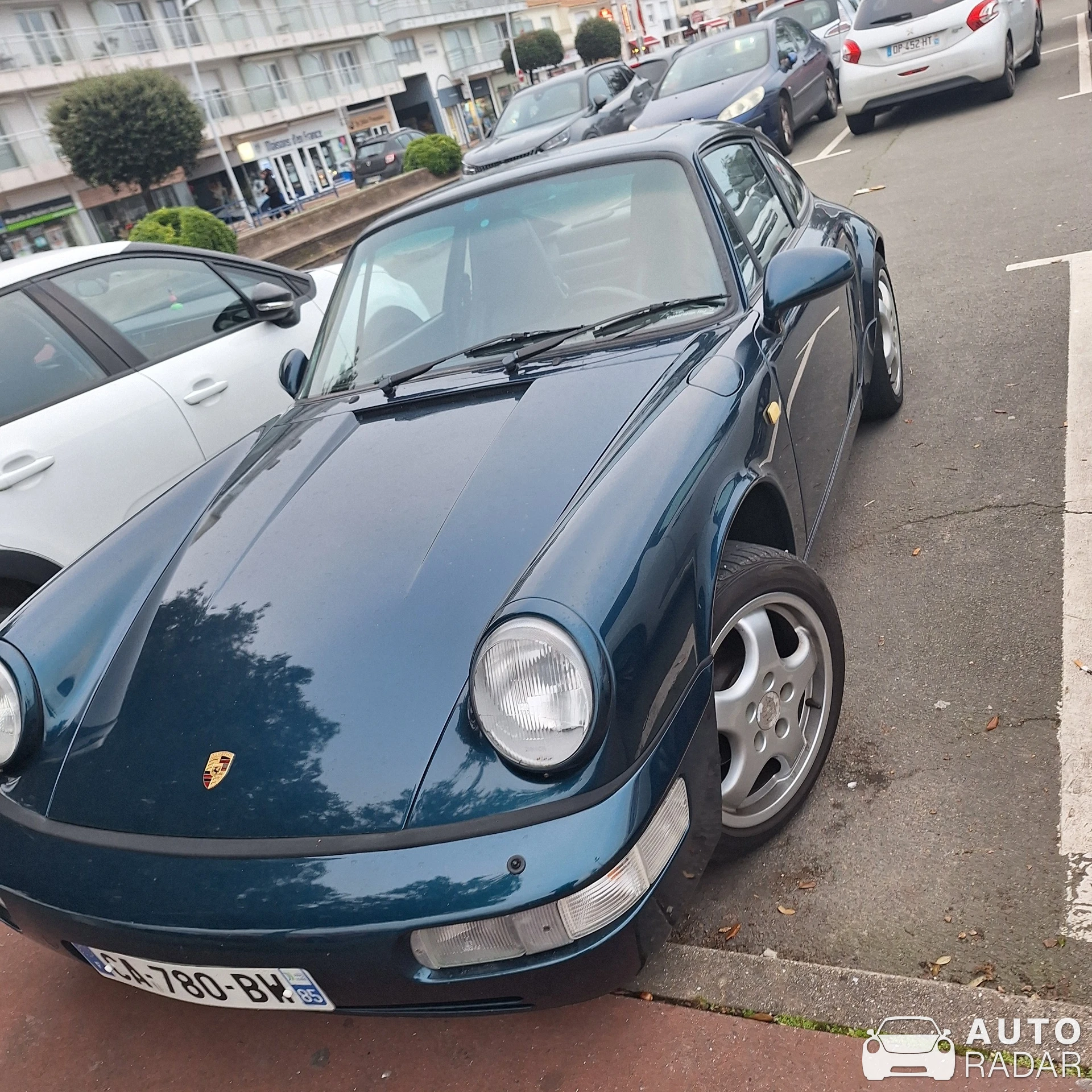 Porsche 964 Carrera spotted in Saint-Gilles-Croix-de-Vie, France