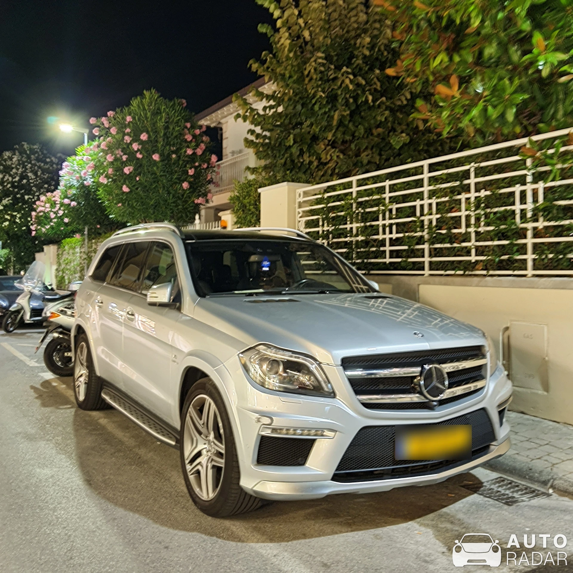 Mercedes-Benz GL 63 AMG X166 spotted in Viareggio