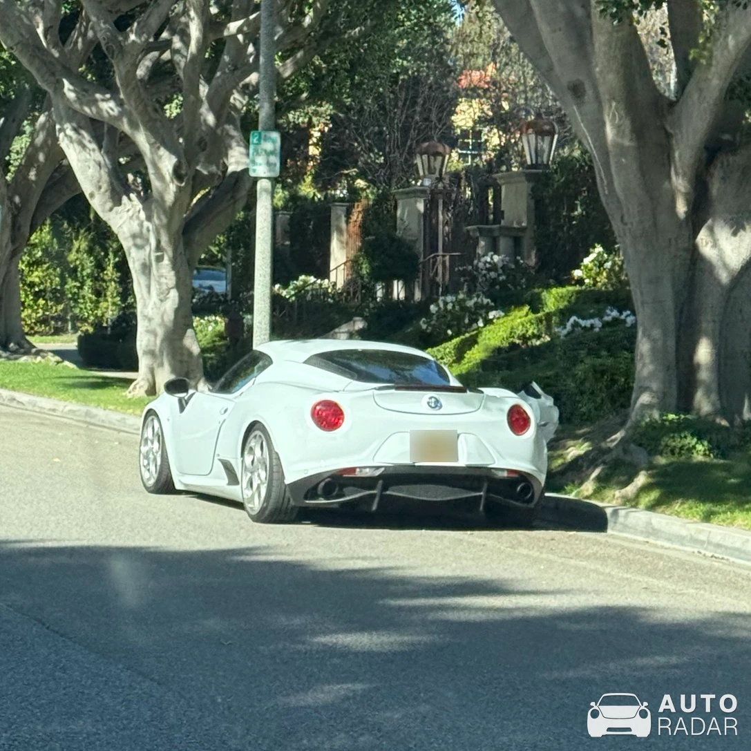 Alfa Romeo 4C Coupé spotted in Beverly Hills, United States