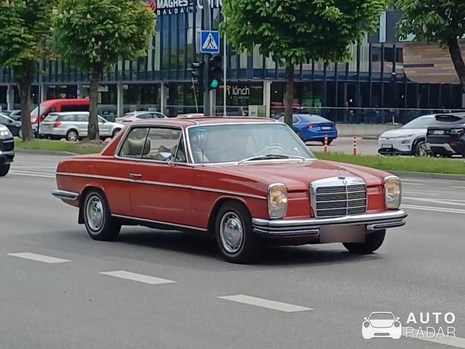 Mercedes-Benz E-Klasse W115 spotted in Kaunas