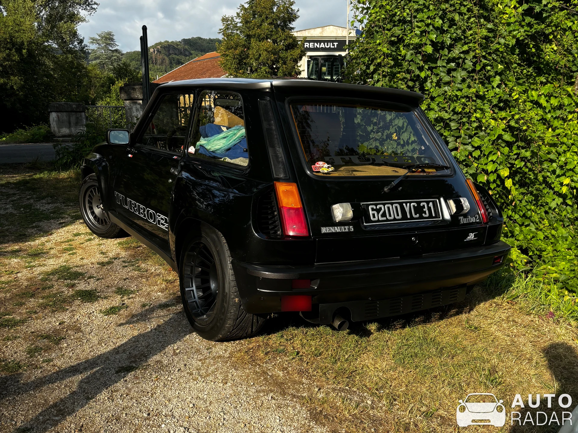 Renault 5 Maxi Turbo spotted in Saint-Antonin-Noble-Val, France