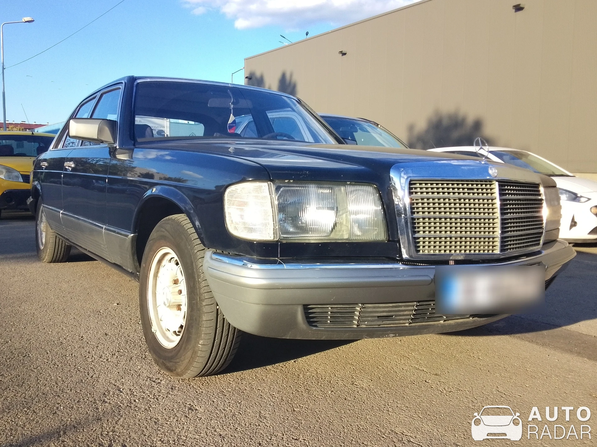 Mercedes-Benz 230E W123 spotted in Ruse, Bulgaria