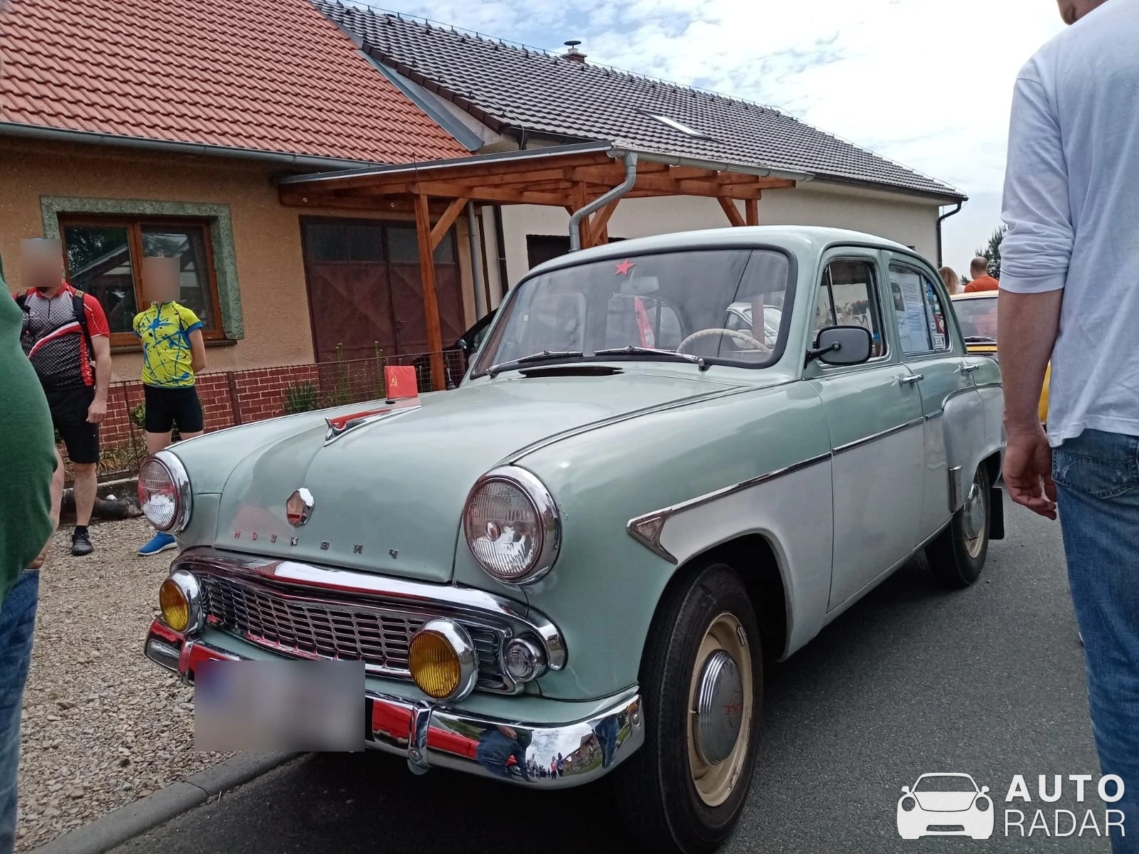 Moskvitch 401 spotted in Dobelice
