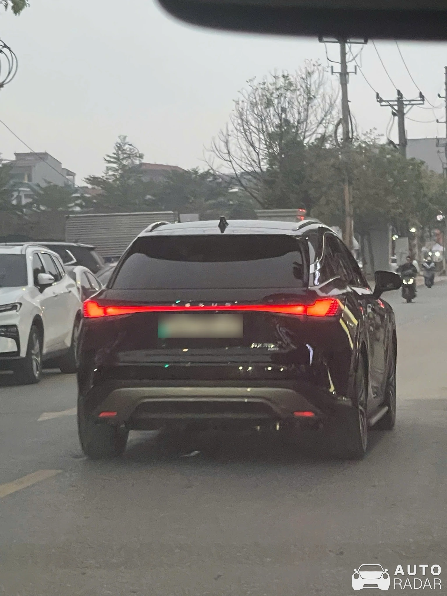 Lexus RX 350 spotted in Thành phố Vĩnh Yên, Việt Nam