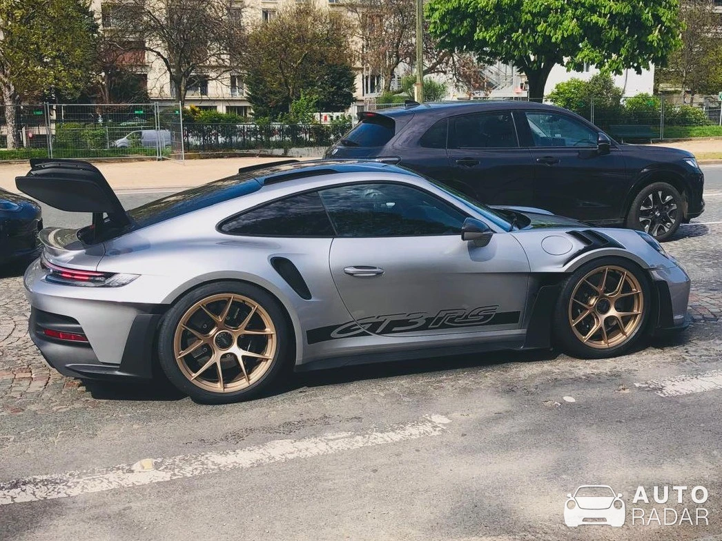 Porsche 992 GT3 RS MkI spotted in Paris, France