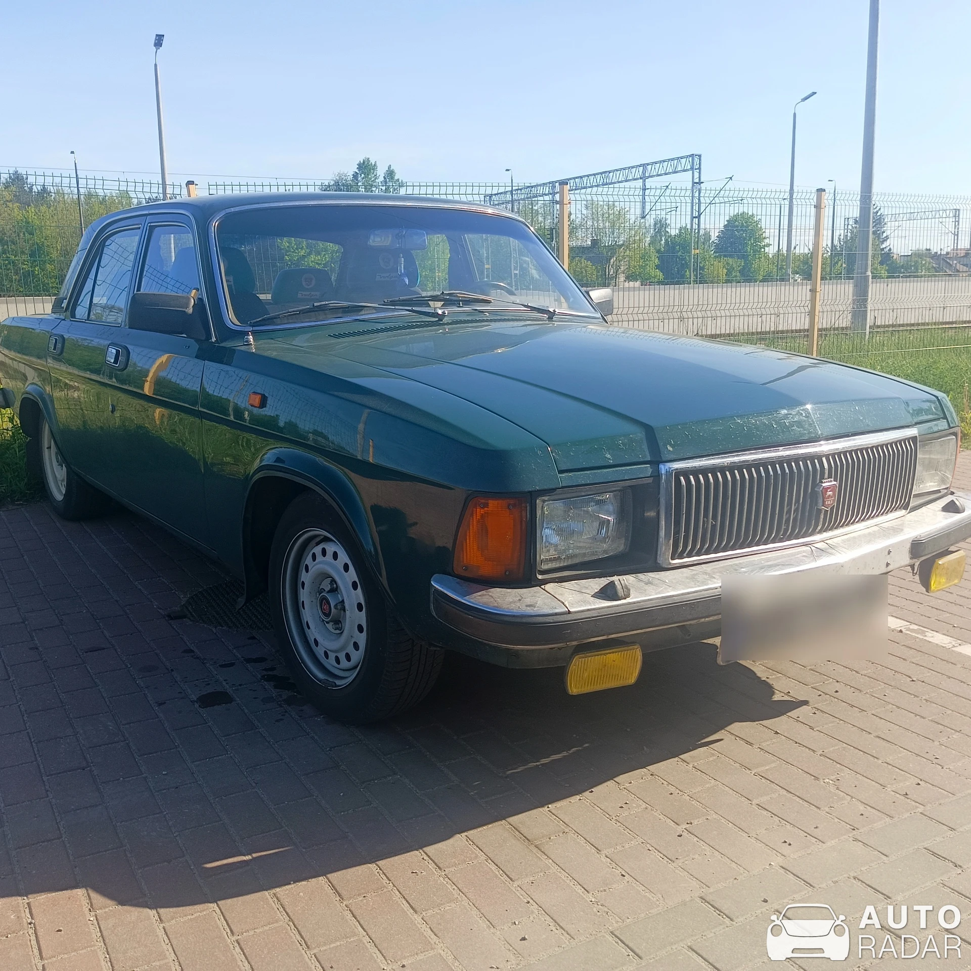 GAZ 3102 Volga spotted in Sochaczew