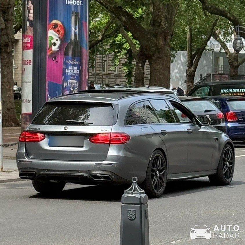 Mercedes-AMG Brabus E B40S-800 Estate S213 spotted in Düsseldorf