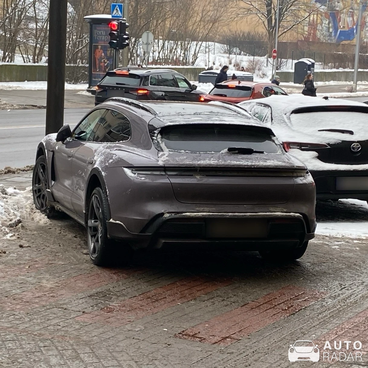 Porsche Taycan 4 Cross Turismo spotted in Vilnius, Lietuva