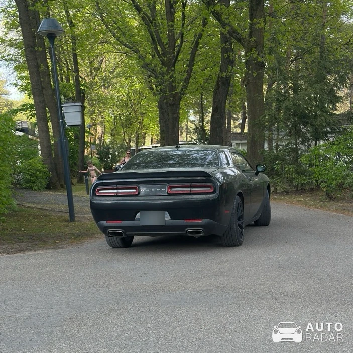 Dodge Challenger SXT spotted in Otterlo