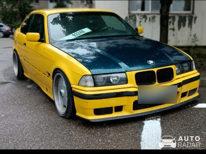 BMW M3 E36 spotted in Buzău