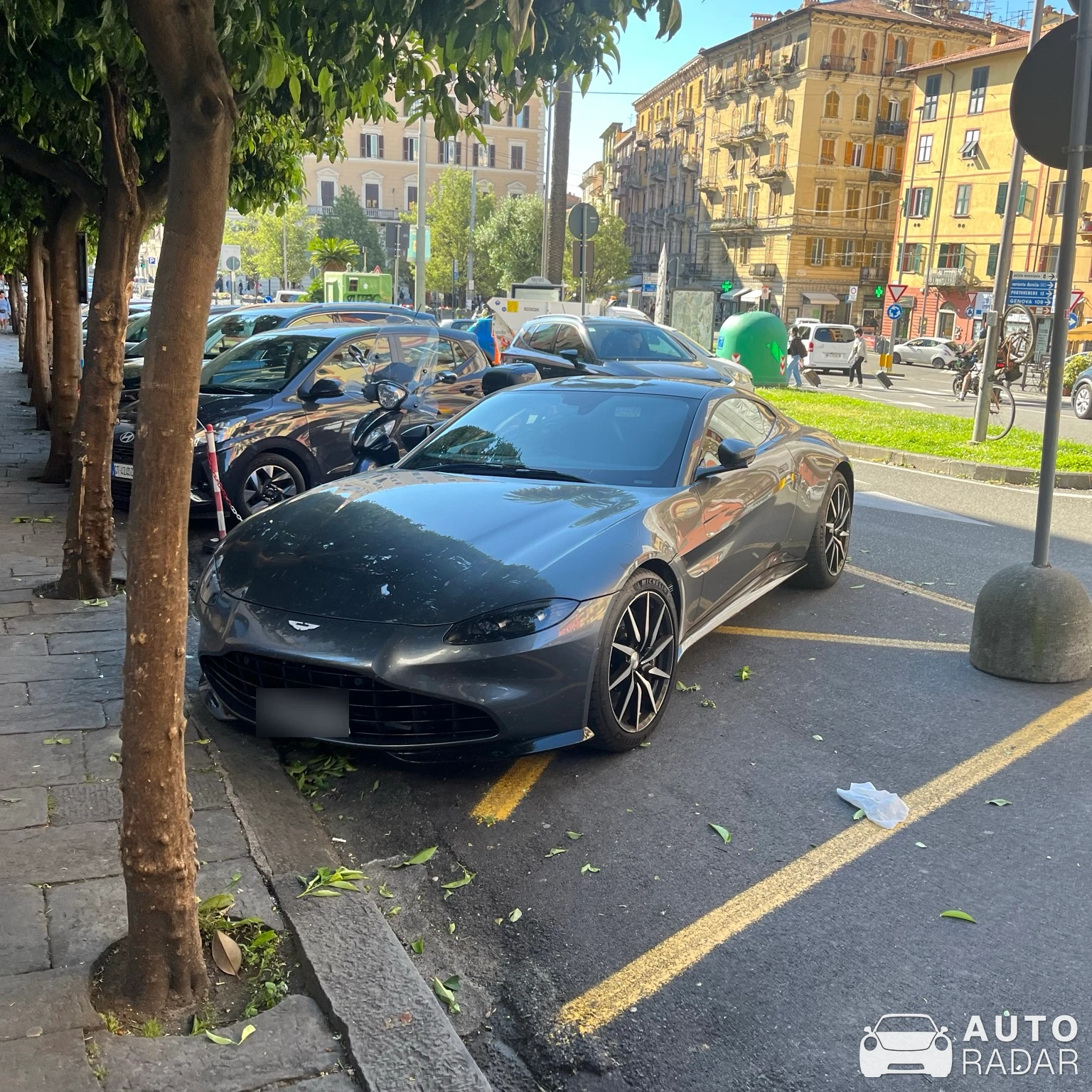 Aston Martin V8 Vantage spotted in La Spezia